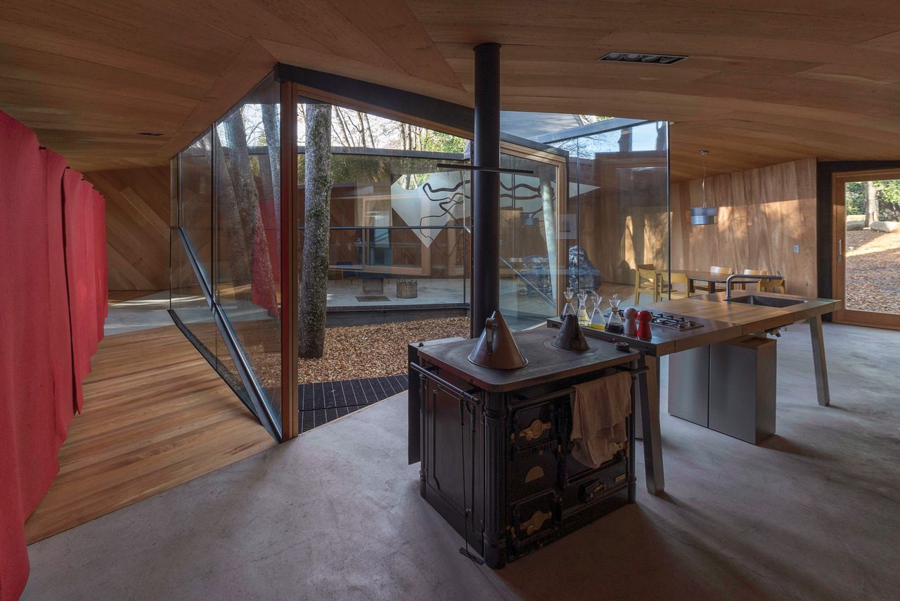 House for the Poem of the Right Angle, 2013, Vilches, Chile