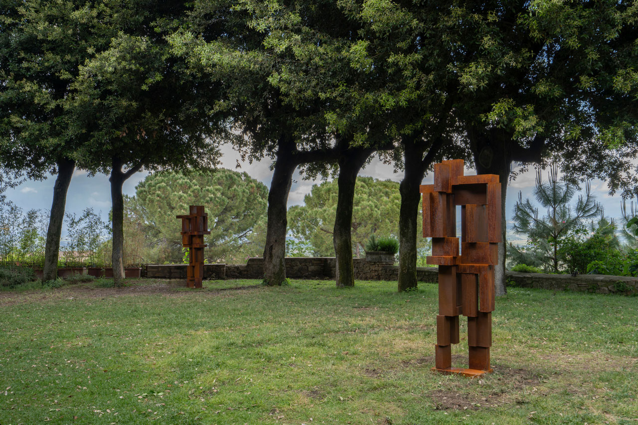 Antony Gormley, What Holds Us, 2026, exhibition view GALLERIA CONTINUA, San Gimignano, © the artist and GALLERIA CONTINUA, Photo: Ela Bialkowska, OKNO Studio