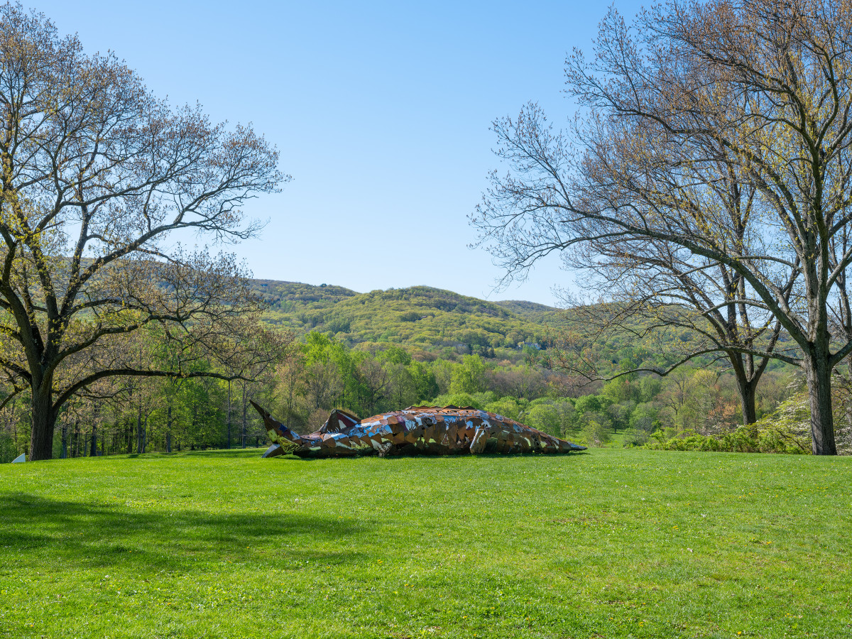 Saif Azzuz, weych-pues / tàkhòne” (where the rivers meet), 2026, installation view, Storm King Art Center, © Saif Azzuz, Courtesy the artist and Storm King Art Center