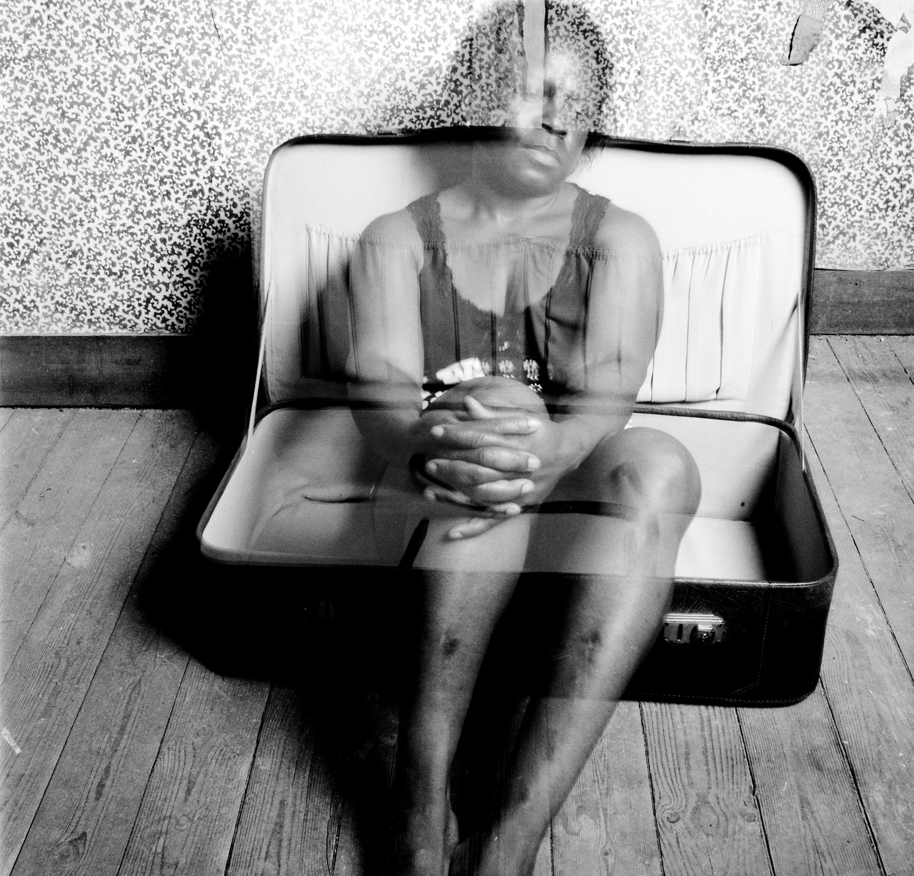 Helene Amouzou, autoportrait Molenbeek, 2009, courtesy the artist