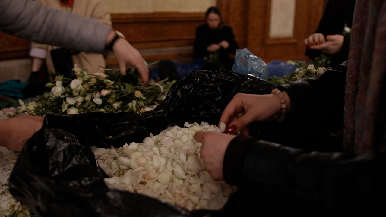Zauri Matikashvili, Passing the Glass (Still), 2026, two-channel video installation, full HD, Sound, 27:17 min. Courtesy the artist.