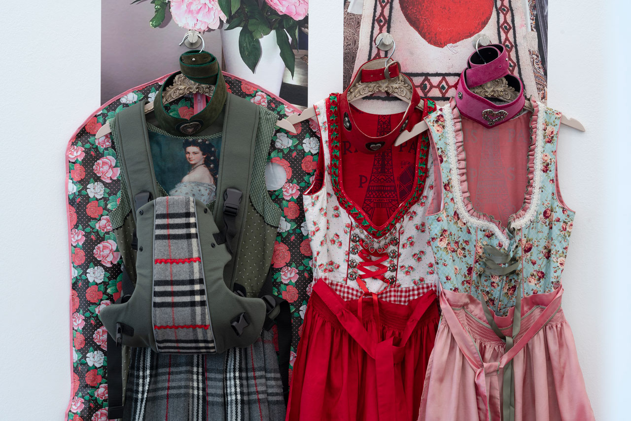 Chalisée Naamani, All the Women in Me, detail, 2025. Photo: Kunst Halle Sankt Gallen, E. Sommer. Courtesy: the artist and Ciaccia Levi, Paris/Turin Photo: Kunst Halle Sankt Gallen, E. Sommer. Courtesy: the artist and Ciaccia Levi, Paris/Turin