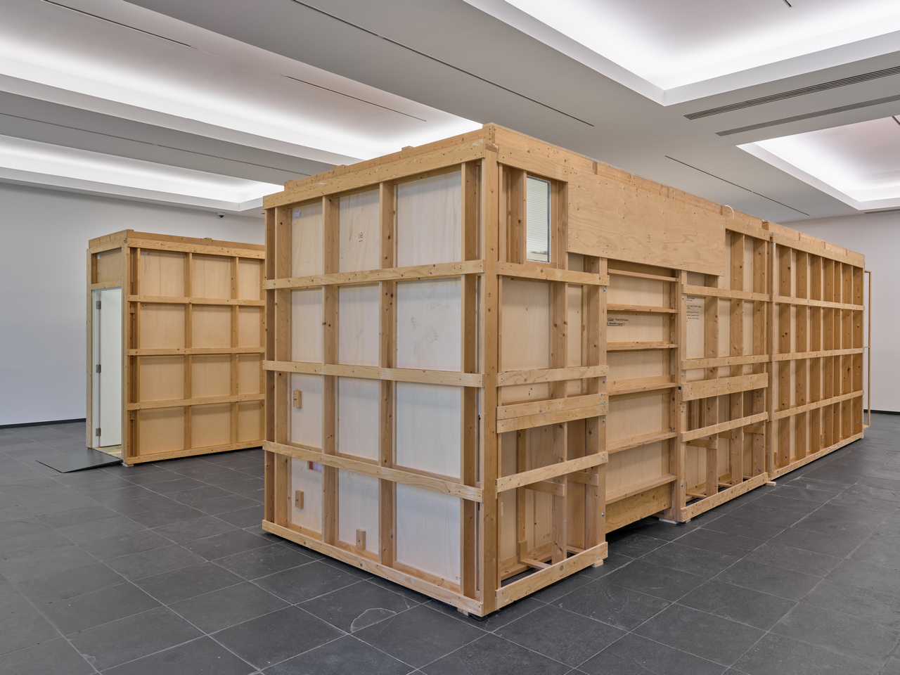 Photo-souvenir, Daniel Buren, Le Décor et son Double, 1986_2011. Installation view, 40 jaar Chambres d'Amis, S.M.A.K. Gent, 2026. Photo_ We Document Art