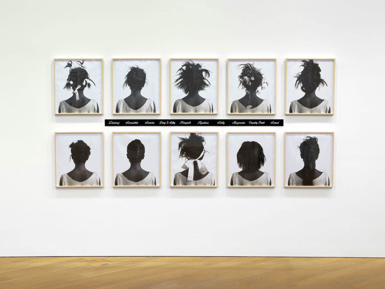 Lorna Simpson, Stereo Styles, 1988, Mudam Luxembourg Collection – Musée d’Art Moderne Grand-Duc Jean, Donation 2022 – American Friends of Mudam, Collection Raymond J. Learsy, Exhibition view Donations et dépôts récents, Collection Mudam, Mudam Luxembourg, 21.09.2019–13.04.2020, Photo: Rémi Villaggi © Mudam Luxembourg