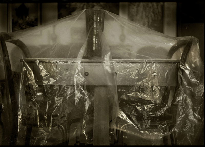 Λίζι Καλλίγα, Untitled από τη σειρά Creasing a Breath, © Λίζι Καλλίγα