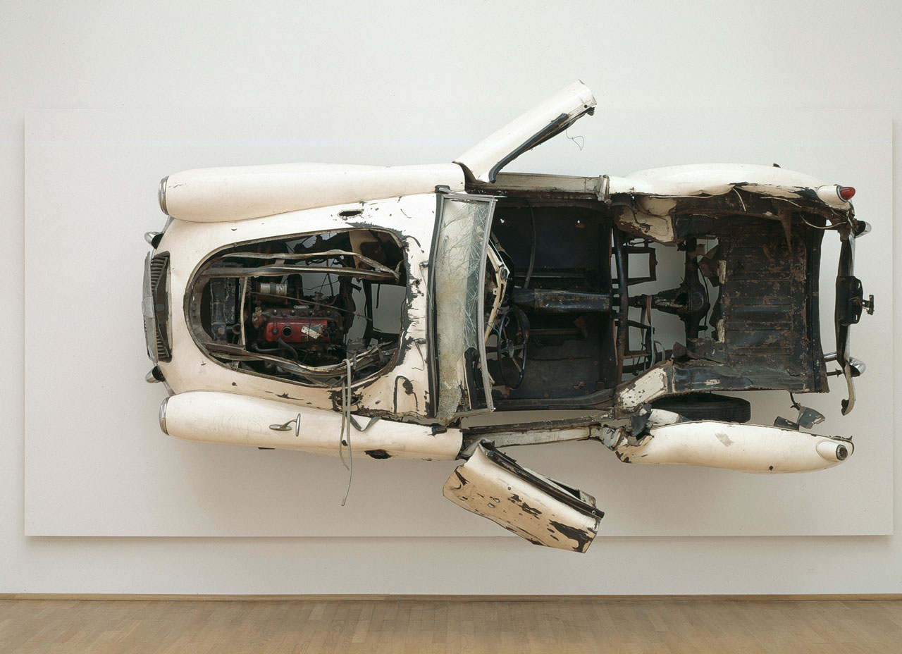 Arman, White Orchid, 1963, Museum für Moderne Kunst, VG Bild-Kunst, Bonn 2026, Foto: Axel Schneider Frankfurt am Main