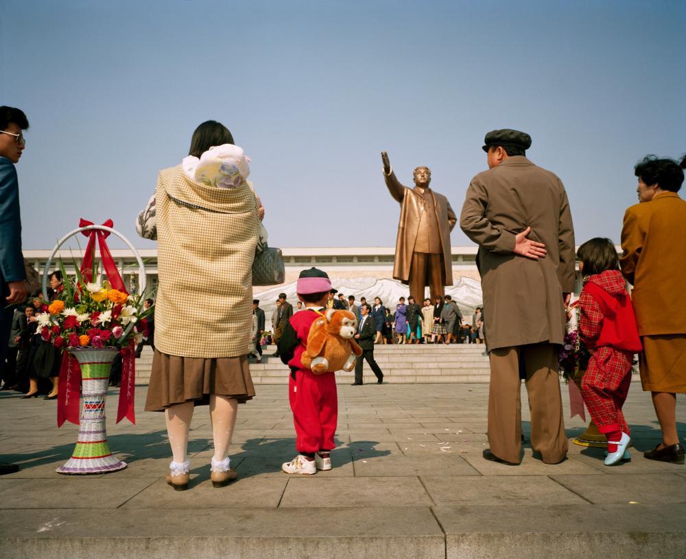 Martin Parr, Pyongyang, North Korea, 1997, ⓒ Martin Parr / Magnum Photos