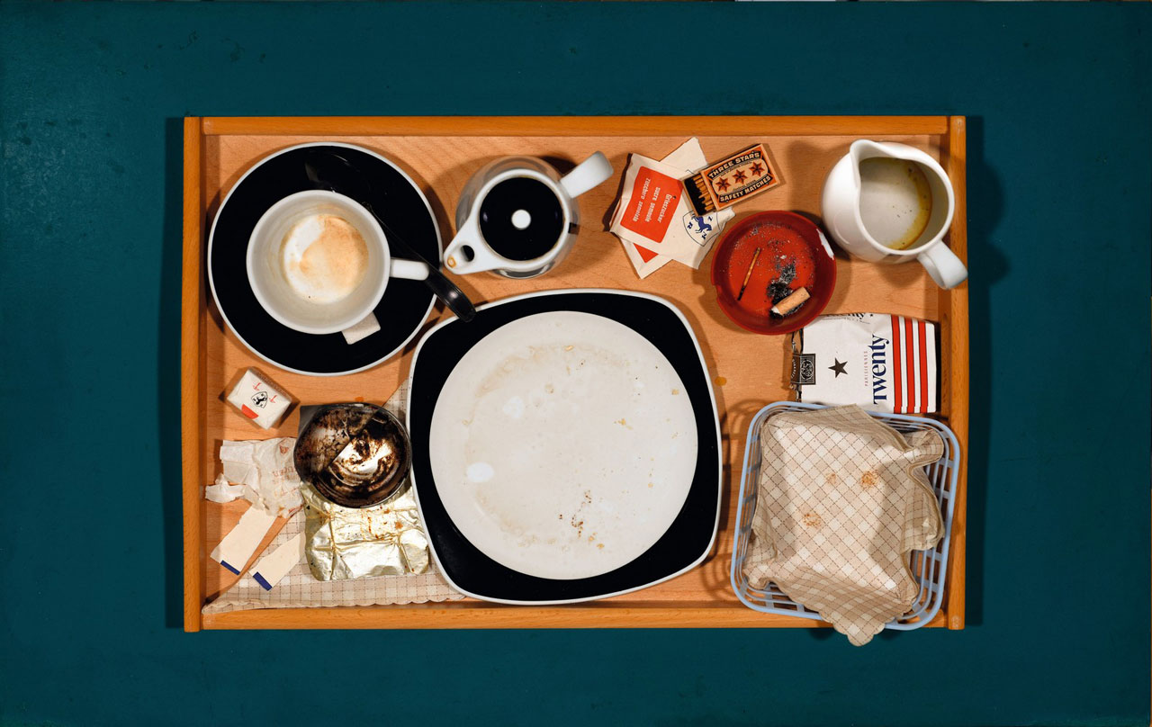 Daniel Spoerri: Le petit déjeuner de Bruno, 1965, Wilhelm-Hack-Museum, Ludwigshafen, VG Bild-Kunst, Bonn 2026, Foto: Wilhelm-Hack Museum, Ludwigshafen