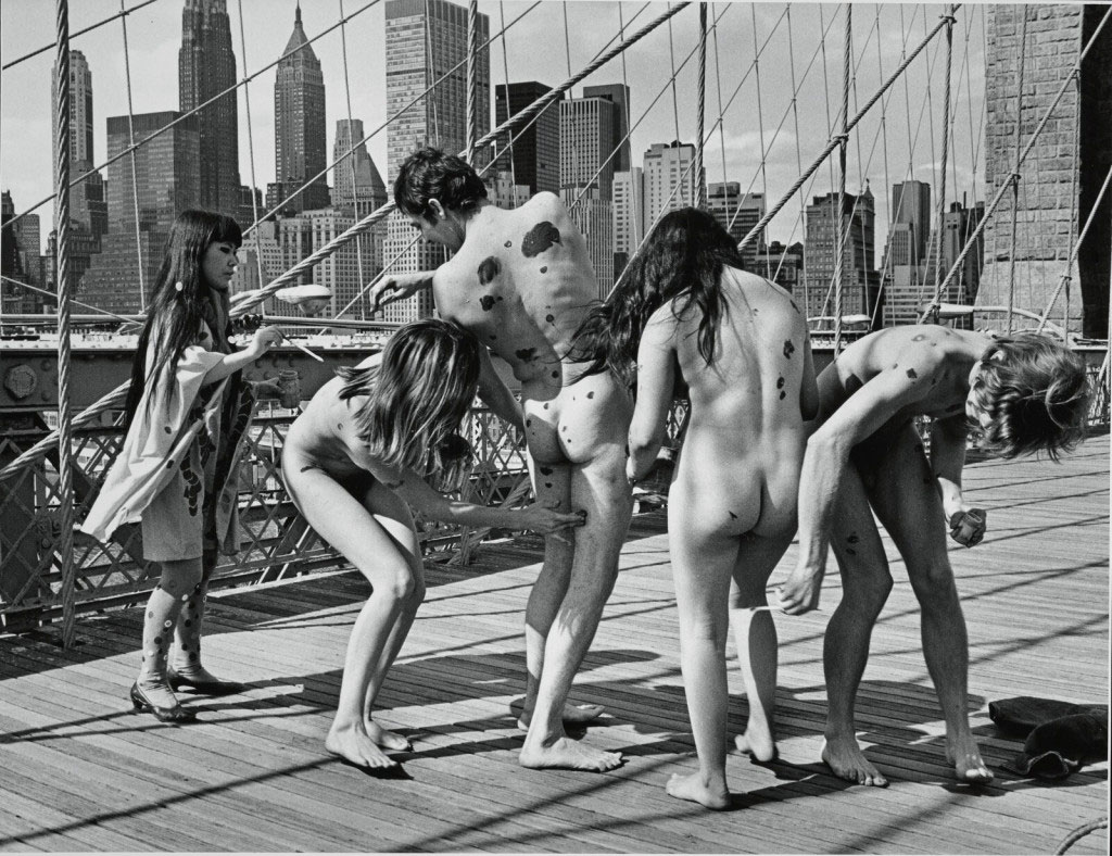 'Anatomic Explosion' happening on the Brooklyn Bridge, New York, August 14, 1968. Getty Research Institute, Los Angeles. Gift of the Roy Lichtenstein Foundation in Memory of Harry Shunk and Janos Kender. Photo: Shunk-Kender © J. Paul Getty Trust