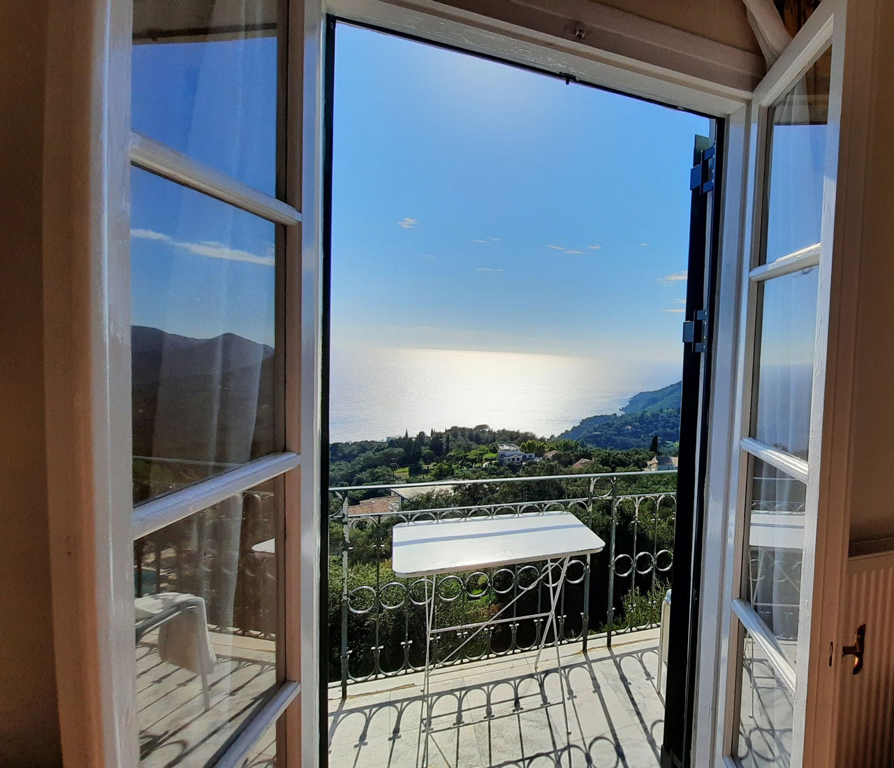 Sofia Ginaropoulou (or Gounaropoulou), Horizon of Freedom, 2025, Digital photograph, 30×40 cm, Ed. 1/7, © & Courtesy the artist