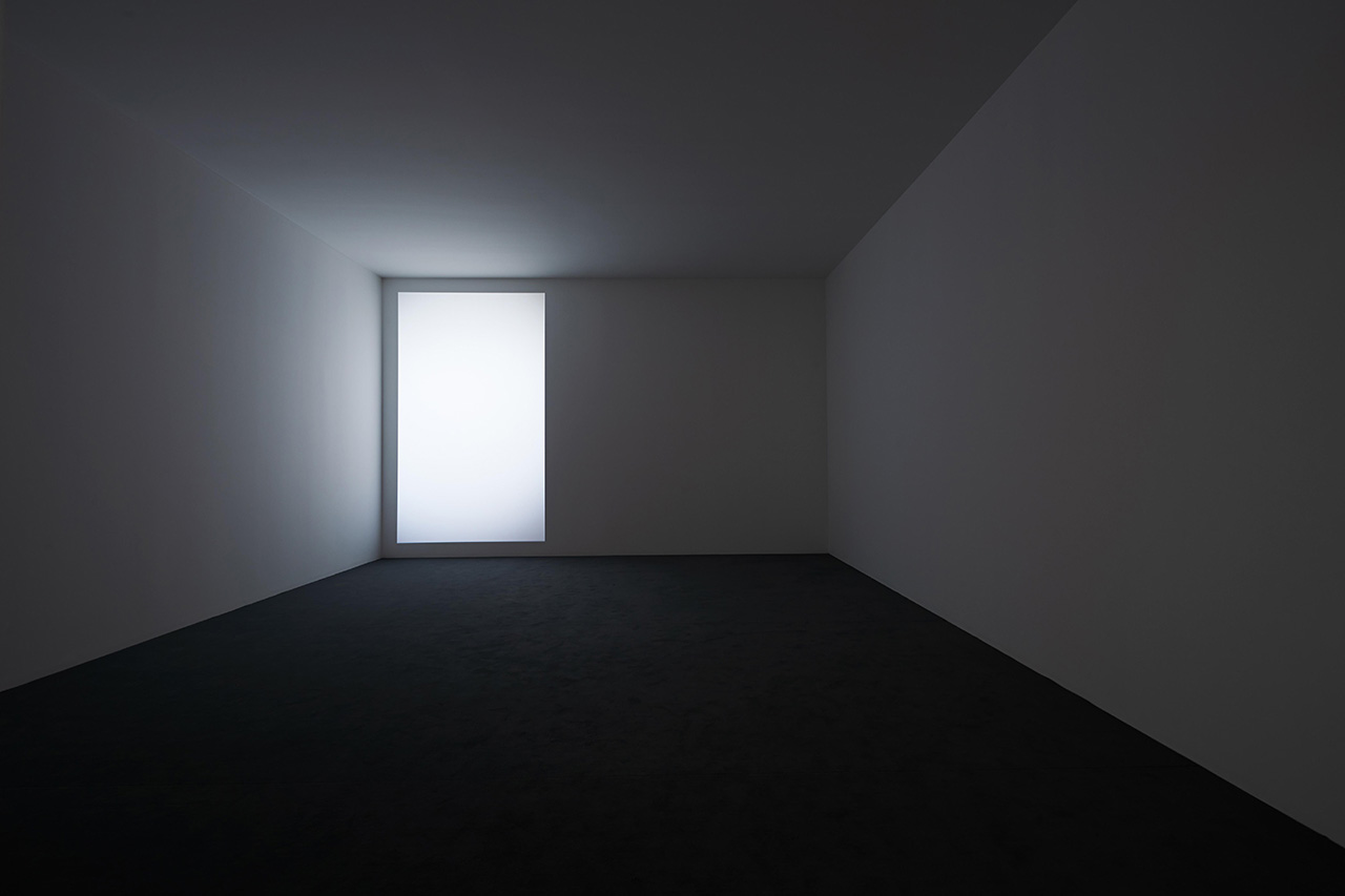 James Turrell, Jadito white, 1967, Xenon light projection installation, Courtesy of the artist