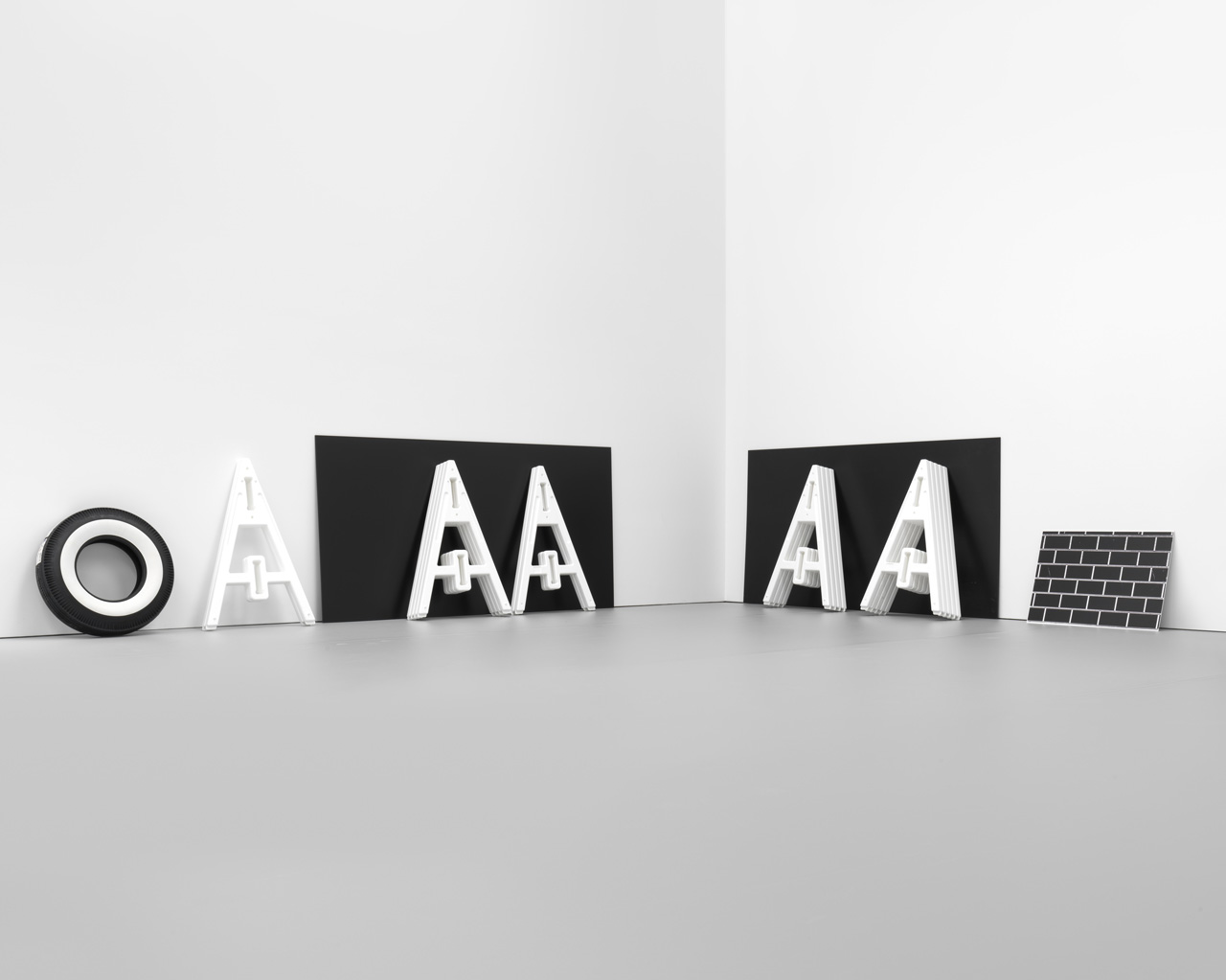 Cady Noland, Cortesy the artist and Gagosian
