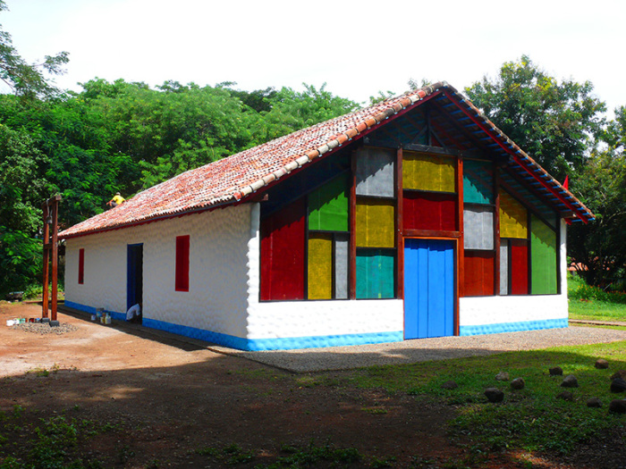 Church of Solentiname in reconstruction, Photo: Courtesy of Marcos Agudelo, Courtesy Museo Jumex