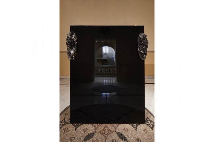 Enzo Cucchi, Porta addormita, 2018, Ceramic and thermo-painted iron, courtesy the artist
