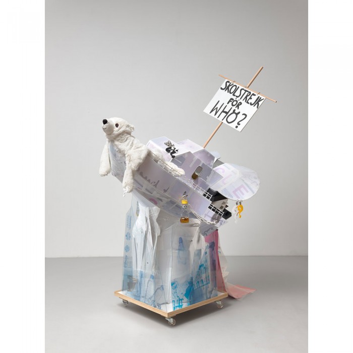 Simon Fujiwara Who the Bær, 2020, © Simon Fujiwara, Courtesy the artist, Dvir Gallery-Tel Aviv/ Brussels, GioMARCONI-Milan Taro Nasu-Tokyo, Esther Schipper-Berlin