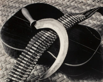Tina Modotti, Canana, sickle and guitar, 1927, Colección y Archivo de Fundación Televisa, Ciudad de México.