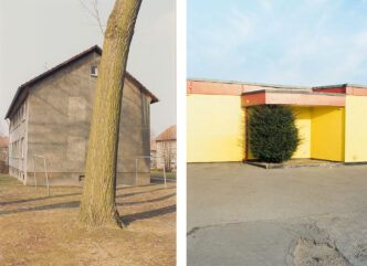 Photo left:  Jitka Hanzlová: Untitled, 1996, from the series: Bewohner, 1994 – 1996, C-Print (The ALBERTINA Museum, Vienna © Jitka Hanzlová / Bildrecht, Vienna 2025). Photo right: Jitka Hanzlová: Untitled, 1998, from the series: Hier, 1998, 2003 – 2010, C-Print (Courtesy of the artist © Jitka Hanzlová / Bildrecht, Vienna 2025)