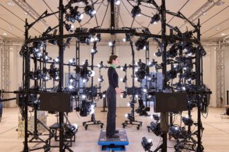 Installation view: Jordan Wolfson, Little Room, 2025, 3D scanning booth, VR headset, high-definition video, Dimensions variable, © Jordan Wolfson. Courtesy Gagosian, Sadie Coles HQ, and David Zwirner. Photo: Mark Niedermann