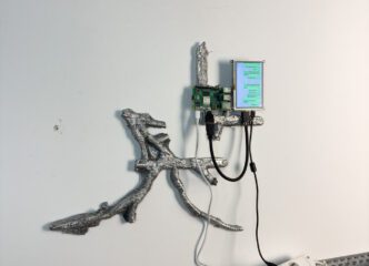 Ahmet Dündar, Texts I received, 2024,  Raspberry Pi, screen, WhatsApp messages, scrap aluminum casting, steel wire 50 x 30 x 5 cm, Courtesy the artist and Zilberman Gallery