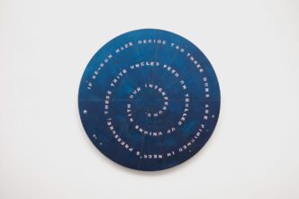 Hannah Black, Everyone has the right to freedom of opinion and expression; this right includes freedom to hold opinions without interference (American Revolution), 2025, Oil, cotton and nails on canvas ∅ 100 x 3 cm (∅ 39 3/8 x 1 1/8 inches), © Hannah Black, Courtesy the artist and Arcadia Missa Gallery