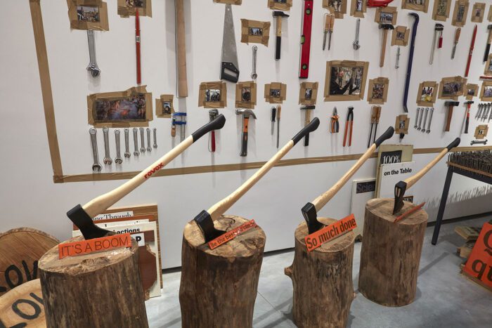 Hirschhorn, Thomas, Power Tools, 2007, Installation with diverse materials and videos, Length 800 cm, Minimum height must be 560 cm, © Hirschhorn, Thomas, Museo de Arte Contemporáneo Helga de Alvear, Courtesy the artist and Museo de Arte Contemporáneo Helga de Alvear
