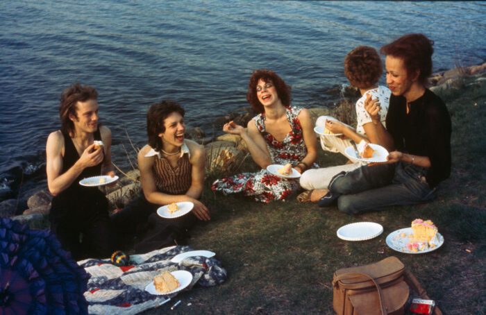 Nan Goldin, Picnic on the Esplanade, Boston (1973) © Nan Goldin
