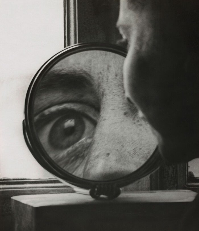 Untitled (Eye in Magnifying Glass), February 1931, © VG Bild-Kunst, Bonn 2025, Repro: © Berlinische Galerie/Anja Elisabeth Witt