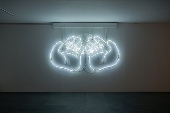 Kongkee, Darkness, 2025, Neon tubing, H150×W265×D11cm, © Kongkee Installation view of “Kongkee: Future Jataka,” gdm, Hong Kong, 2025. Image courtesy of the artist and gdm. Photographer: Felix Wong