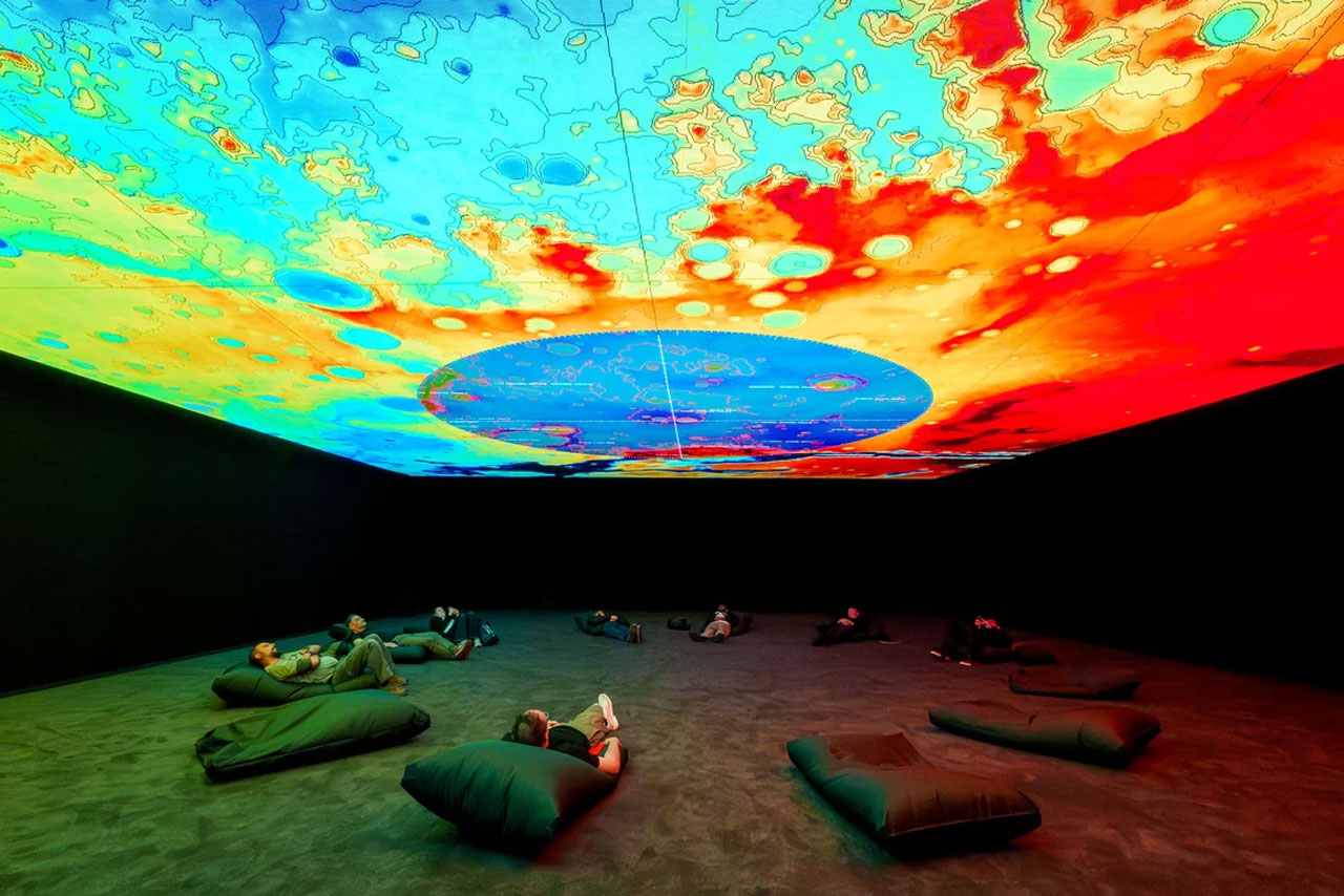 Installation view of Ryoji Ikeda&’s solo exhibition “data-cosm [nº1”, on view at 180 The Strand, London, UK from 15/10/2025 to 1/2/2026, Photo: 180 Studios