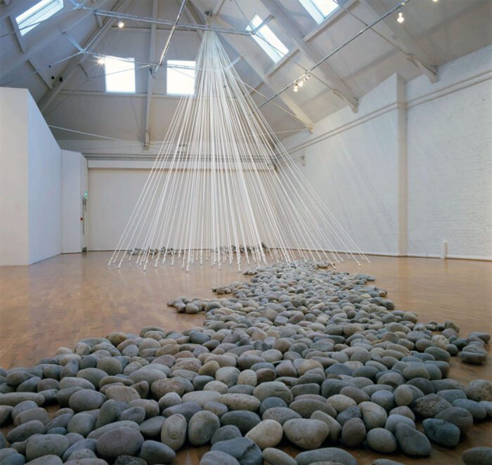 Yoko Ono, MORNING BEAMS, 1997, Installation, polyester ropes, and metal, 600 x 600 x 900 cm, © Yoko Ono, Courtesy the artist and MUSAC (Museo de Arte Contemporaneo de Castilla y Leon)