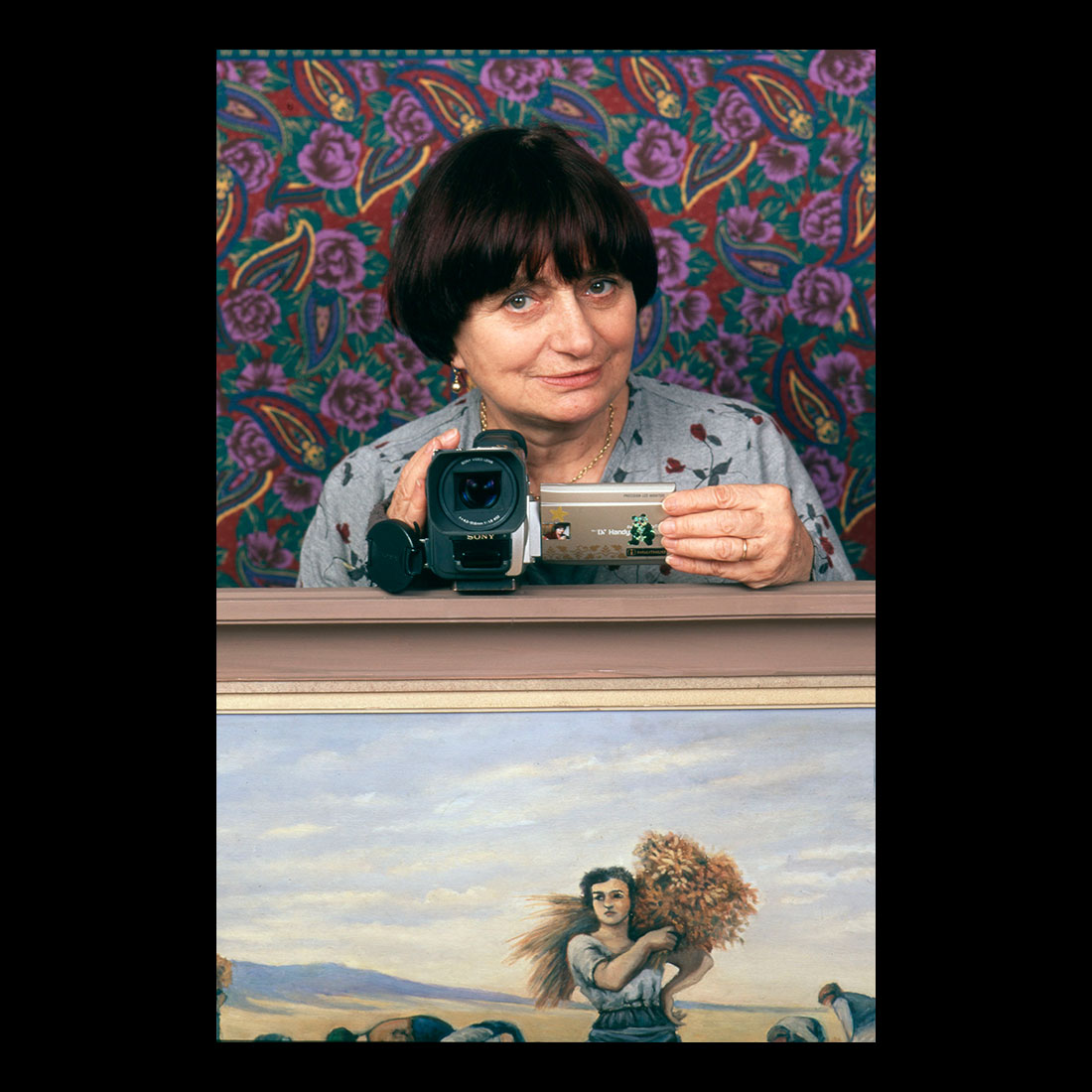 Agnès Barda on the set of The Gleaners and I (Les Glaneurs et la glaneuse), 1999. Photograph by Didier Doussin © Ciné-Tamaris.