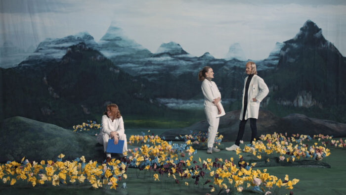 Ragnar Kjartansson, Figures in Landscape (Sunday), 2018 Single-channel video, Duration: 24 hours, Commissioned by the Danish Building and Property Agency for the Faculty of Health and Medical Sciences, University of Copenhagen © Ragnar Kjartansson; Courtesy of the artist, Luhring Augustine, New York and i8 Gallery, Reykjavik