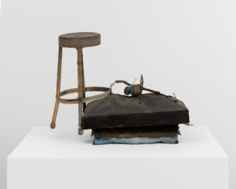 Robert Rauschenberg, Untitled, 1961, Metal, wire, tin can, electric cord, and light bulb with stool, 27 × 34 × 15 inches (68.6 × 86.4 × 38.1 cm), © 2026 Robert Rauschenberg Foundation/Artists Rights Society (ARS), NY, Photo: Owen Conway, Courtesy Gagosian